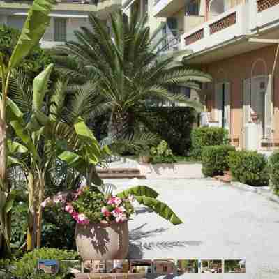 Hôtel le Provençal Hotel Exterior