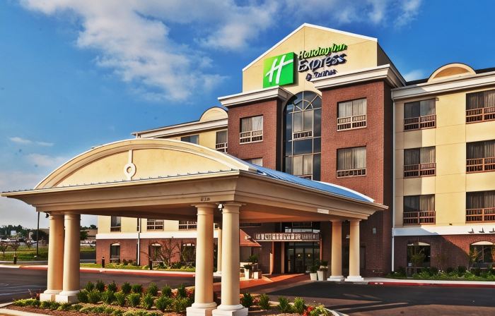 Holiday Inn Express & Suites BARTLESVILLE by IHG