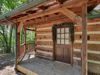 Matthew11:28~4 MIL Pkwy-Dwntwn Pigfrge Hot Tub, Wifi-Gas Fireplace-No Extra Fees
