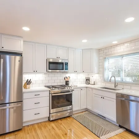 Remodeled 3 bedroom home in Monona. Close to Downtown!