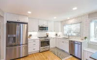 Remodeled 3 bedroom home in Monona. Close to Downtown!