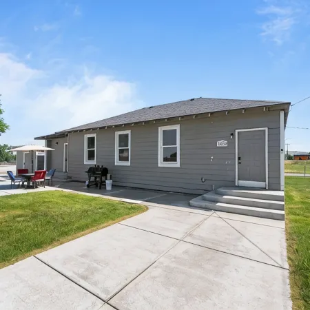 Pet-Friendly Home and Farm Style Experience