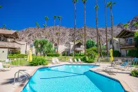 Indian Wells Desert Oasis Views • Patio • Pools - Homestays