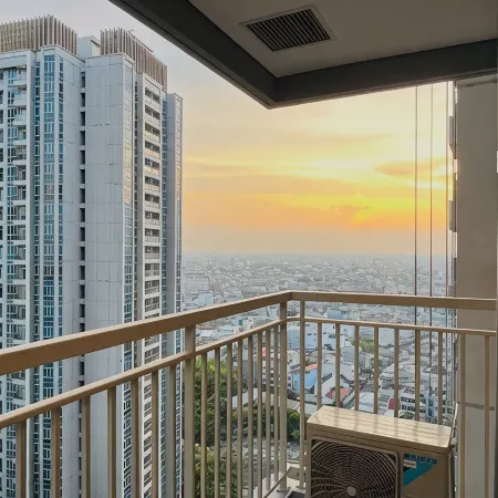 Pleasurable Studio Apartment Podomoro City Deli Medan By Travelio