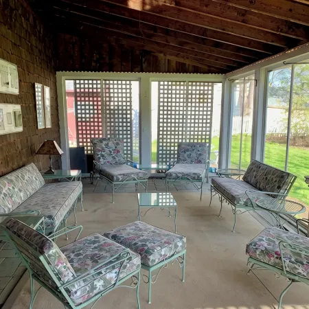 Charming 4-bedroom Colonial in lovely Keene with WiFi, AC
