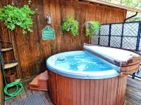 Cozy 3-bedroom cabin in superb Arnold with WiFi and a Spa Hotels in Arnold
