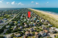 4-bedroom house in serene Avon with ocean view! Book your getaway now - 3-Star