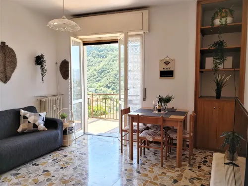 Charming Perledo Retreat with Lake View, Balcony & Parking - 2-Star