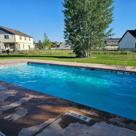 Lakeside Haven, a cozy and relaxing home that sleeps 24 with pool/hottub access!