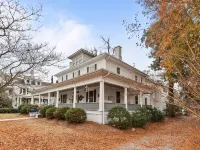 Charming 1-bedroom condo in idyllic Washington~Walk to Waterfront! Ξενοδοχεία στην πόλη Washington