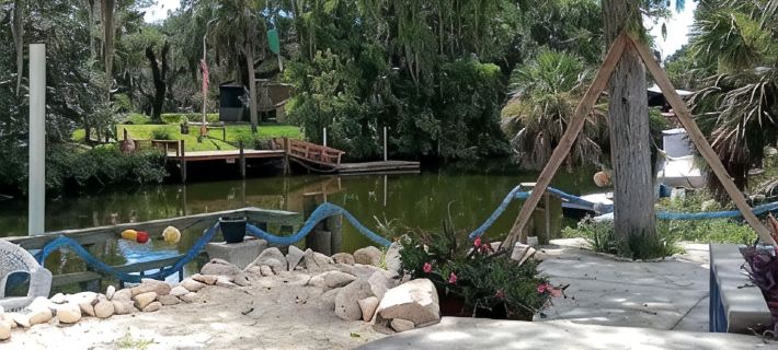Charming House with Boat Dock in Serene Inglis, Riverfront Deep Water Gulf Acces Hotels in Levy County