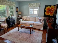 Charming 2-bedroom cottage in serene Erwin with AC, WiFi Hotels in Erwin