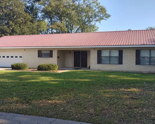 Well stocked 3-bedroom house in best part of peaceful Picayune with games, BBQ. Hotels in Picayune