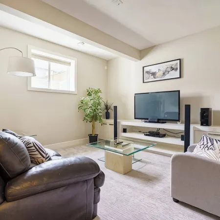The Premier Suite | 321Mbps WiFi | Perfect Stays