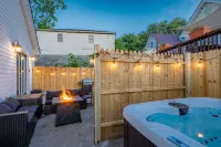 #AquaOakHill#HotTub#Bbqgrill#KidsArea#PetFriendly#Newrgorge#FirePit#Arcade
