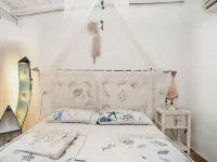 Sea Shell Cottage by the Sea at Capo Coda Cavallo San Teodoro Hotels near Lu Impostu Beach