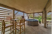 Renovated, Pet-Friendly,  with HOT TUB - Highly Walkable Location