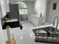 Naples Hide a Way Condo - Special Pricing for October 2025 렐리 호텔
