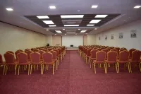 Grinn Hotel di 