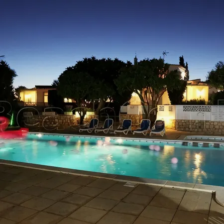 GARDEN APARTMENT