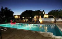 GARDEN APARTMENT - Villas