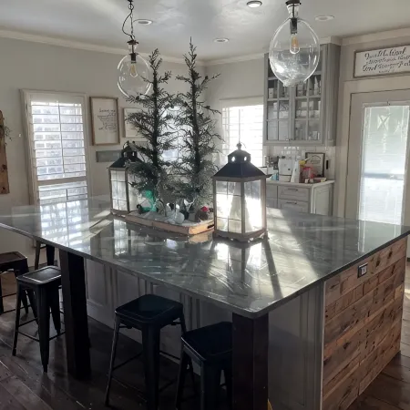 Modern Farmhouse on 6 acres, 7 bedrooms, with a pool.