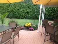 Experience Massapequa charm near Roosevelt Field Mall, 15 Mins to Jones Beach - Wifi
