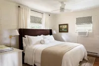 State Parks & Lake Access! Screened Porch, MountainViews, Kayaks, LuxBeds, Games - 小木屋