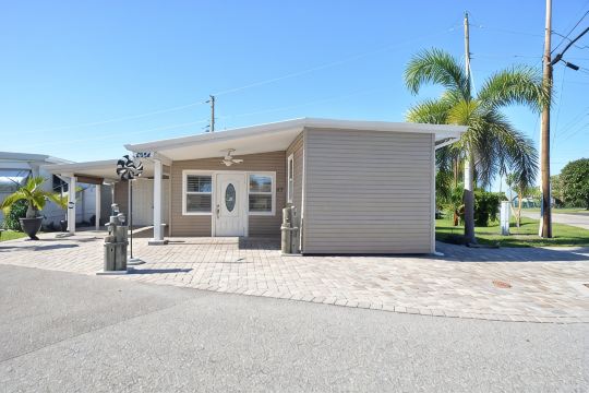 Bay Cottage - 940 sq Ft!  Luxury for Your Stay  - 30 Day Rental - 55+ Community