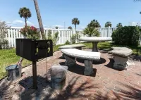 ETW1002 Ocean Front!!1stFloor 3Bedrm 3Bath! No Stairs! Remodeled - Jacuzzi