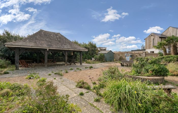Stone's Throw from Beach and Forest, Country Walks