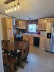Charming 3-Bedroom House with Free Wifi and Coffee it is Close to the Lake