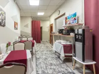 Iskra Hotel クルーザー オーロラ周辺のホテル
