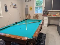 Outdoor Rec Hub 4bed/ 2bath + Rec Room + Boat Parking