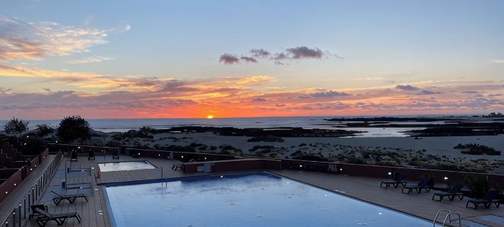 Schicke Maisonette-wohnung Direkt am Strand, mit Meerblick und Hotels in Maxorata