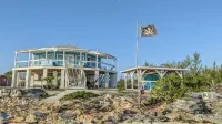 Aqua de Vista - Beachfront Villa w/ Stunning Sea Views in Central Abaco, BS - WiFi