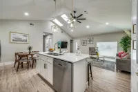 Modern 4BR/2B Home, with HotTub, Near DFW Airport - Holiday bungalows