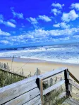 Steps from the Beach in the Heart of Duck!