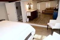 Harpoon House - Bed and Breakfasts