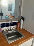 Charming studio in terrific Pacific Beach with WiFi. Under 5 min walk to beach - Wi-Fi