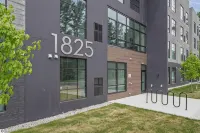 Up North Urban Retreat with Rooftop Hot Tubs