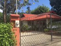 Relaxing Carrillo Bay-Walk to Beach, Restaurants,  3-7 bdrms great for families. Hotel di Puerto Carrillo