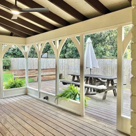 The Designers Den-Sleeps 10, Pets ok, 5min to IHFC & HPU, Emerywood!