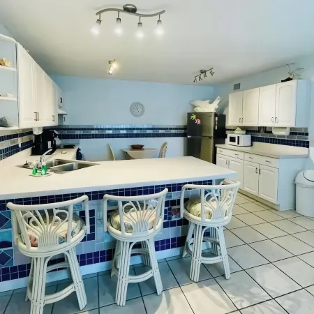 Oceanfront in Cocoa Beach - cute and cozy condo!