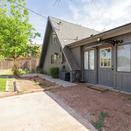 Iconic A-Frame with Hot Tub / Stargazing / King Bed / Pet Friendly Near Sedona!