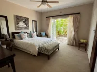 Moments Guesthouse, Kleinmond - 4-Star