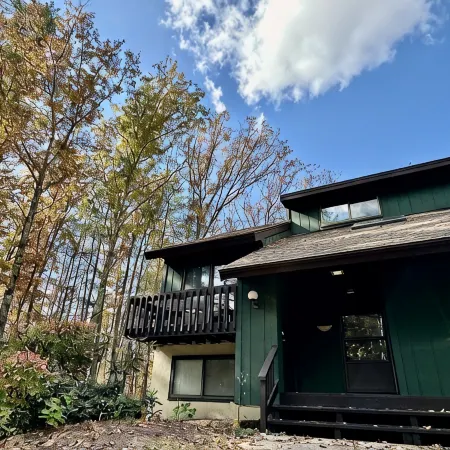 Spacious 3 bedroom Family Condo located 1 mile from downtown North Conway!