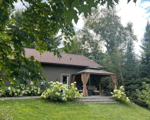 Smith Lake Cabin with Game Room Hotels in Itasca County