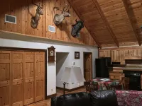 Log Home Guest House - Chalets