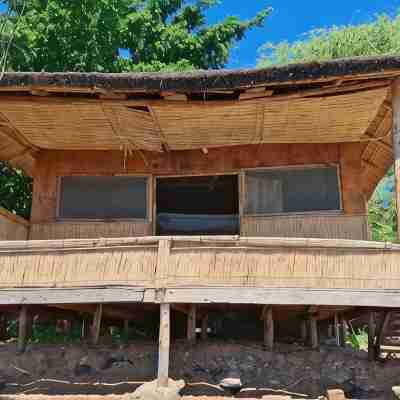 Anake Lodge Hotel Exterior